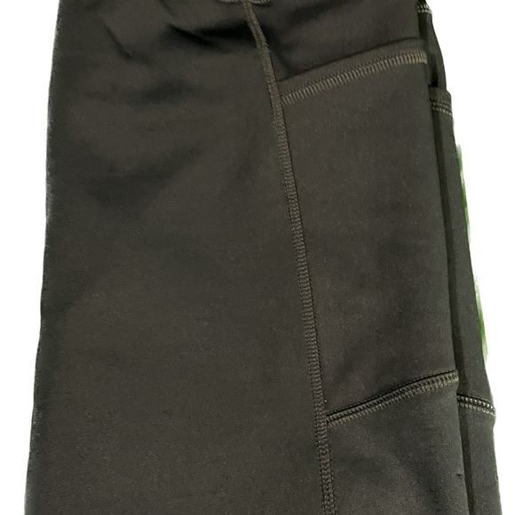 Woman’s Spyder pants like new 🕷️ - Picture 3 of 4